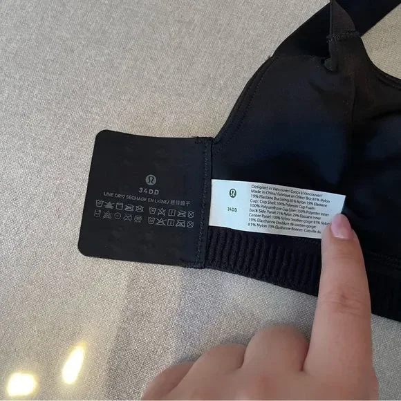 Lululemon In Alignment Bra - Light Support - Picture 6 of 7